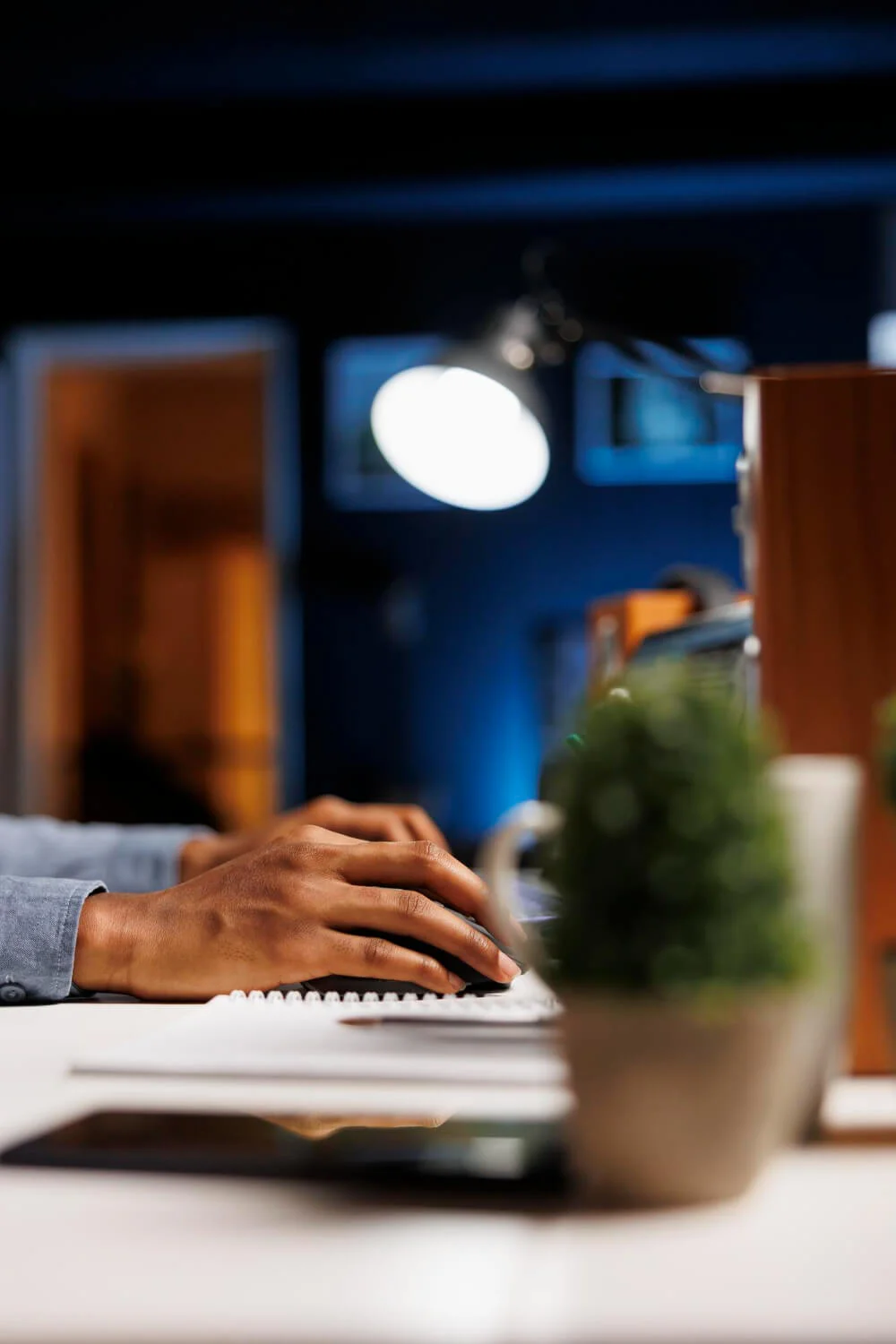 Outsourcing content creator services for engaging brand content